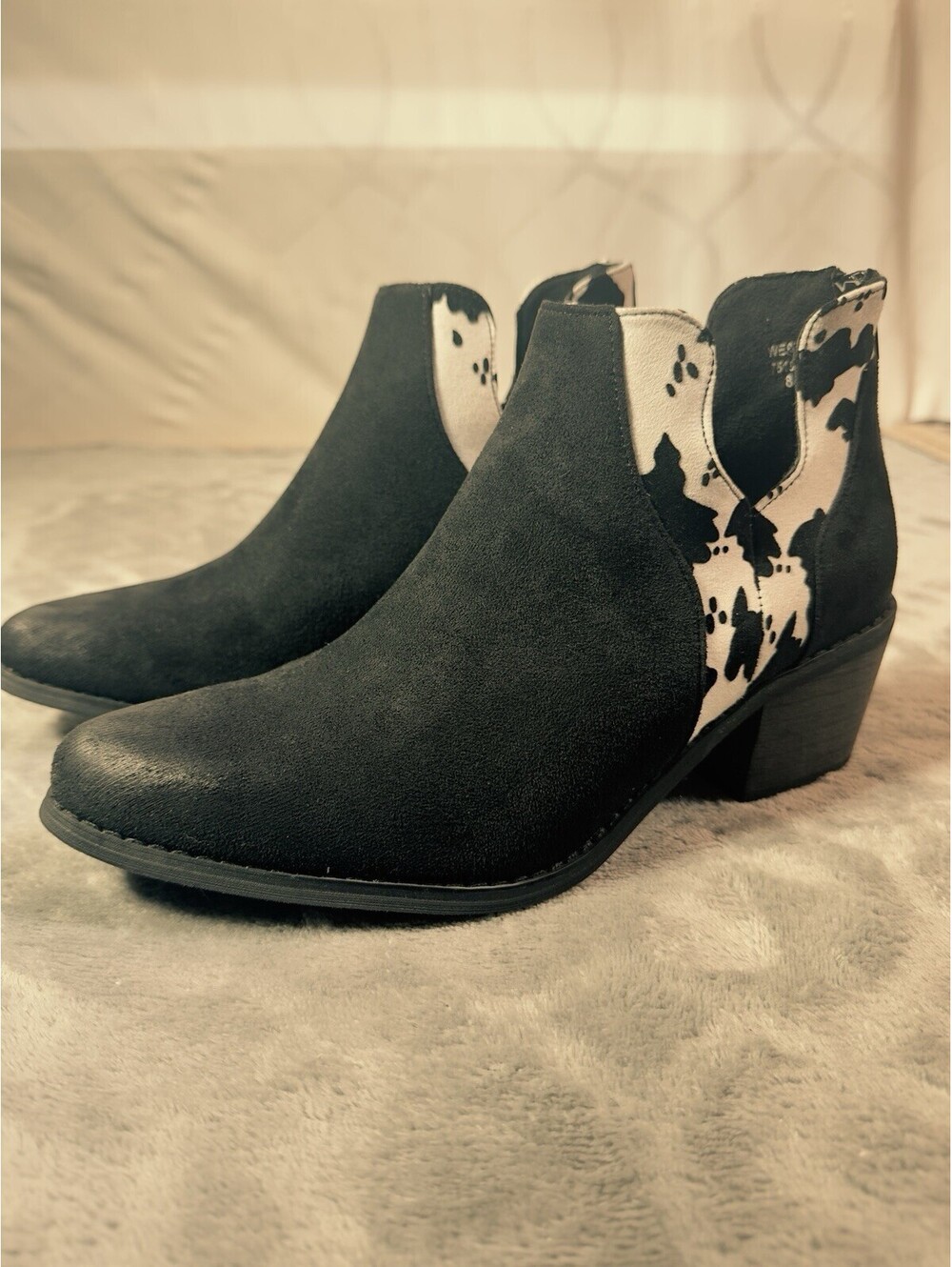 Pierre Dumas Shoes Womens Size 8 Black Faux Suede Cow Print Ankle Boots